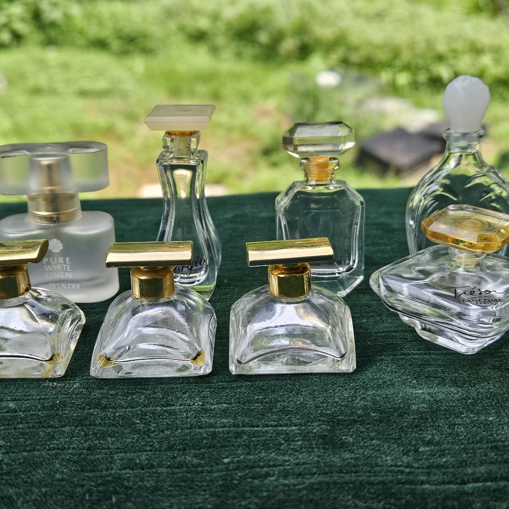 Eight Elegant Glass Perfume Bottle Collection Mini Vintage Bottles Miniatures - Picture 14 of 14